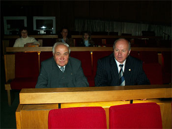 Академик АН БР Лиштван И.И. (слева) и Косов В.И.